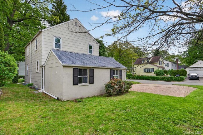 Building Photo - 155 White Rd