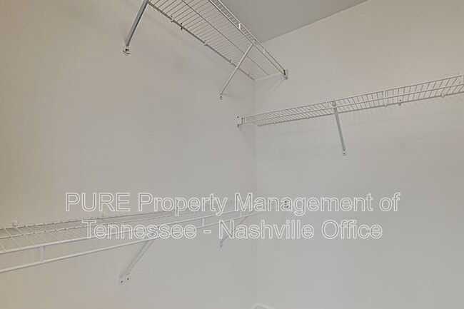 Building Photo - 100 Cobblestone Pl Dr