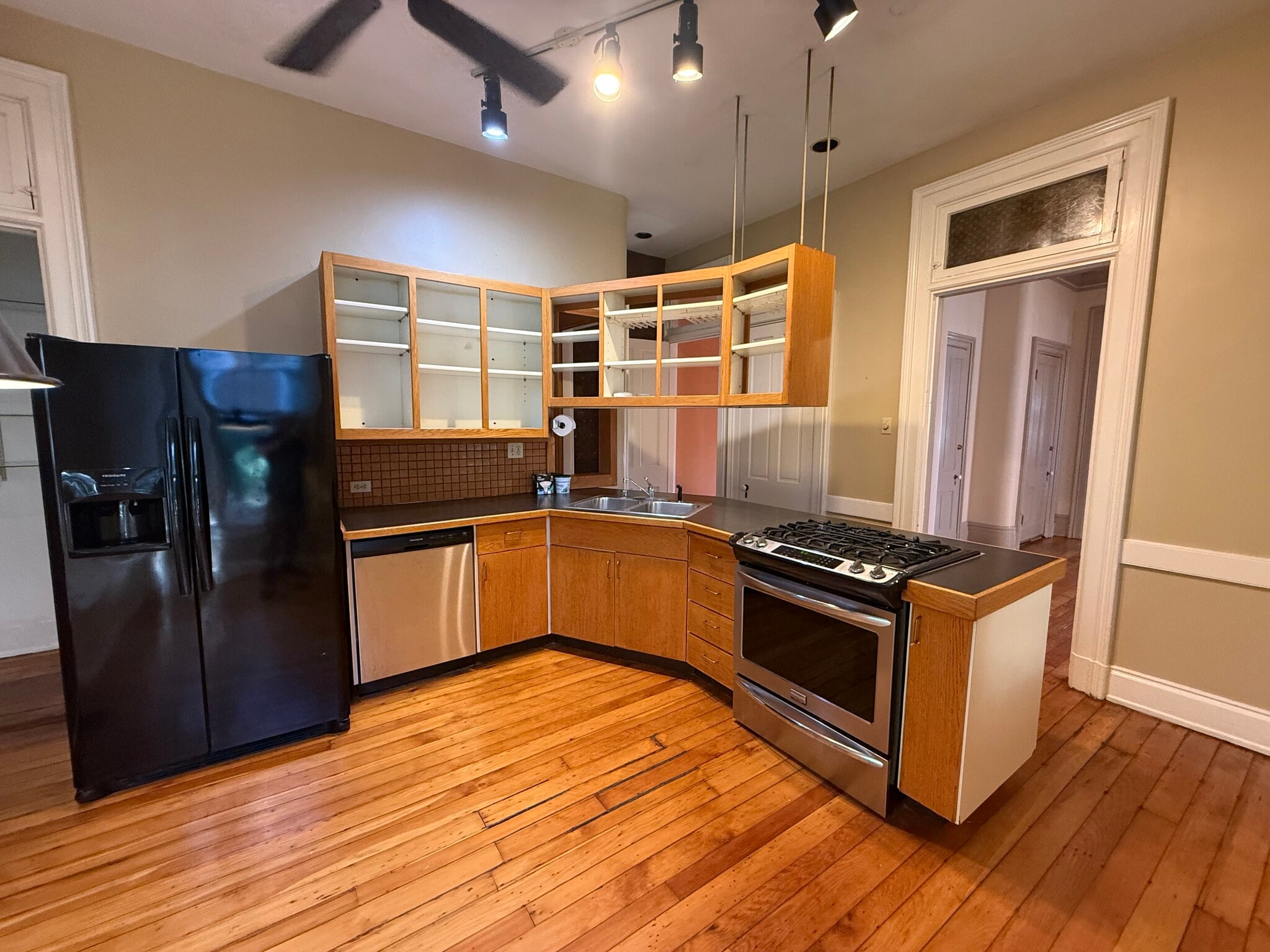 Kitchen with custom cabiinetry - 2622 Moorman Ave