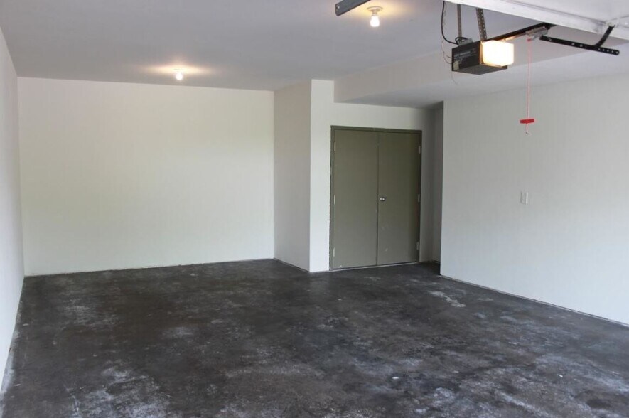Building Photo - 1707 2nd St