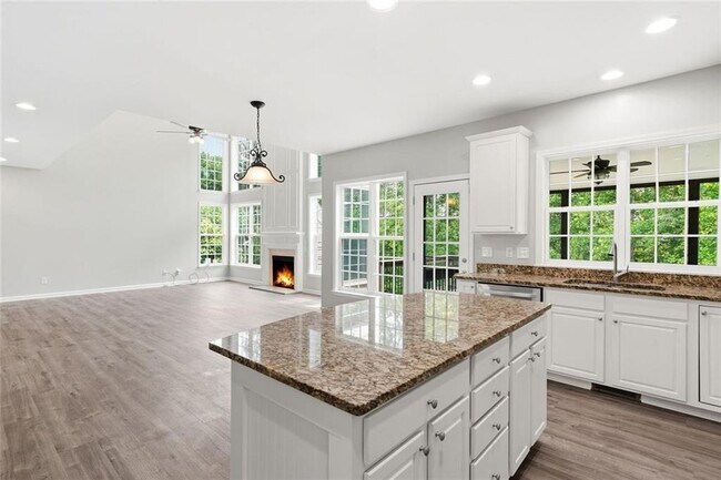 Building Photo - 208 Setters Ridge