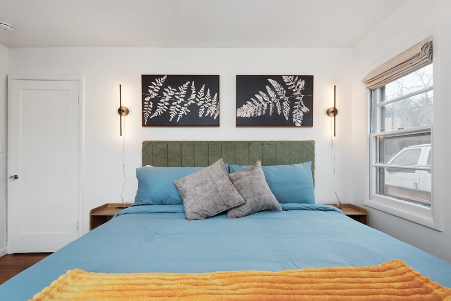 Building Photo - 6248 NE Wasco St