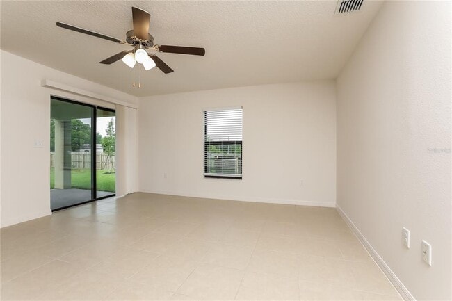 Building Photo - 35665 Rose Moss Ave