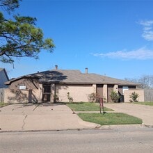 Building Photo - 5436 Parkridge Dr