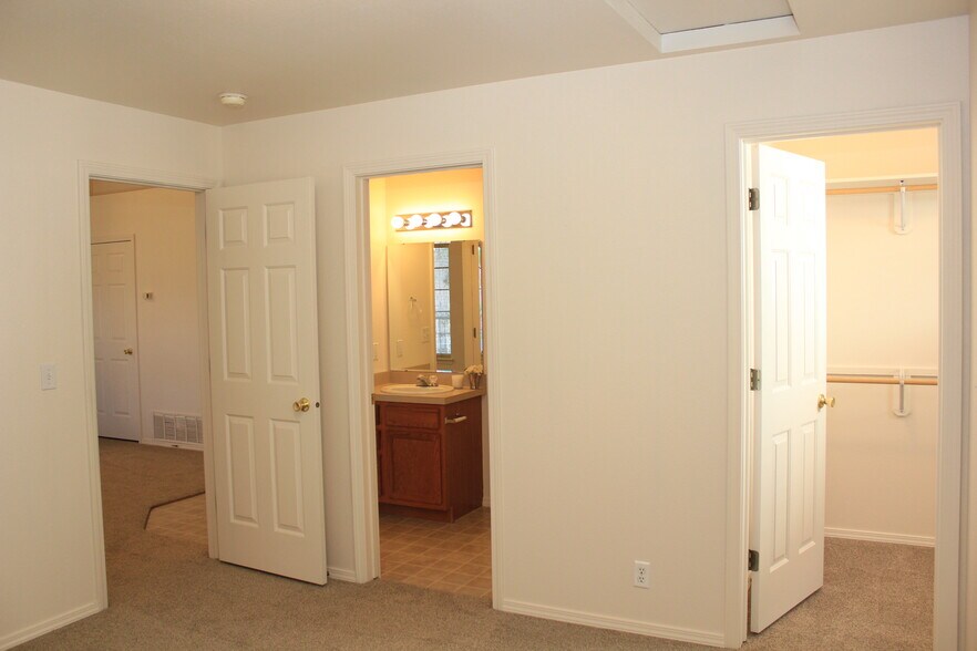 Private Entry into the Guest Bathroom - 7626 W Opohonga Ln
