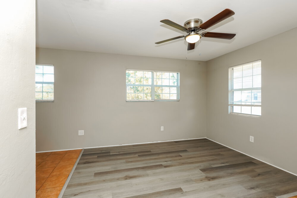 Building Photo - 5407 3rd St W