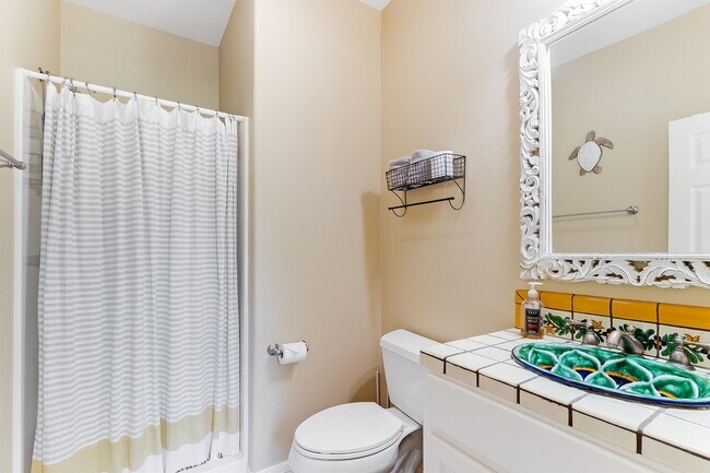 Building Photo - 327 Elm Lodge Dr