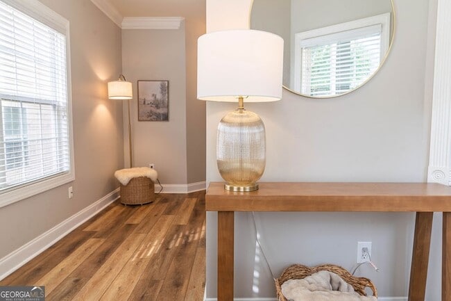 Building Photo - 2046 Barberry Dr