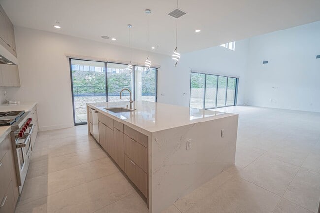 Building Photo - Luxury Smart Home with Green Belt Views in Tesoro Highlands!