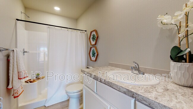 Building Photo - 409 Whitefish Ln