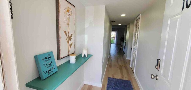 Building Photo - 31 Inlet Harbor Rd