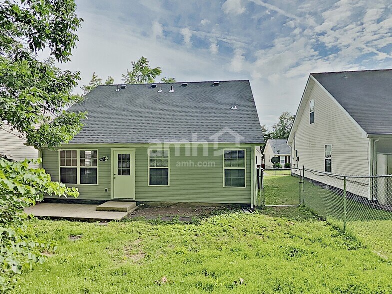 Building Photo - 5112 Greer Station Dr