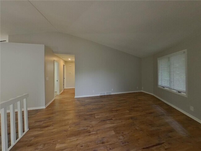 Building Photo - 805 Garrison Ct