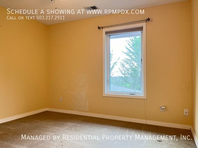 Building Photo - 3964 NW Brookview Way