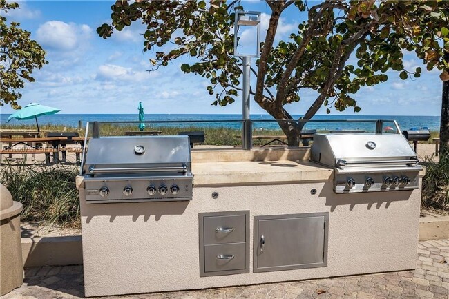 Building Photo - 4900 N Ocean Blvd