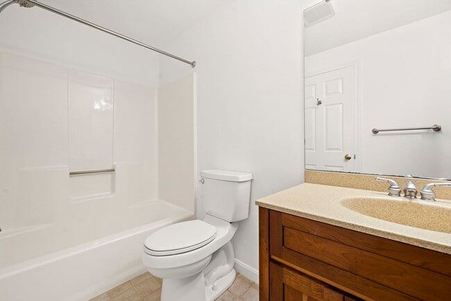 Building Photo - 849 Boston Post Rd E