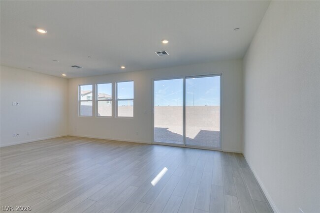 Building Photo - 650 Moonlit Lk Ln