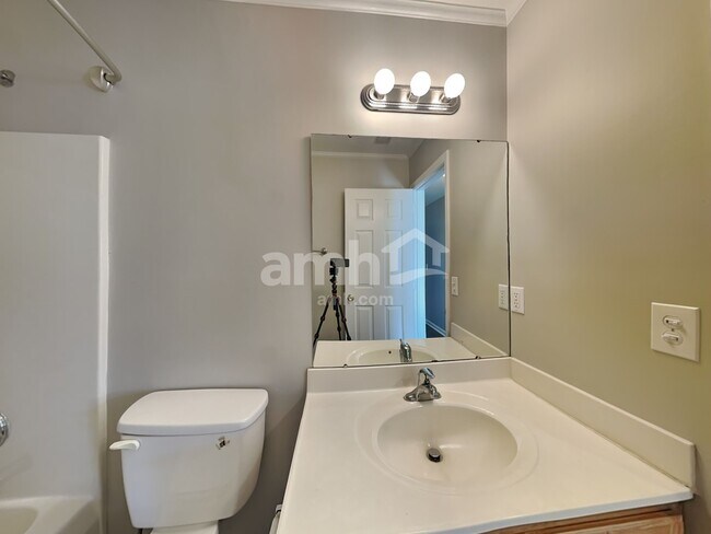 Building Photo - 3 Wingcup Way