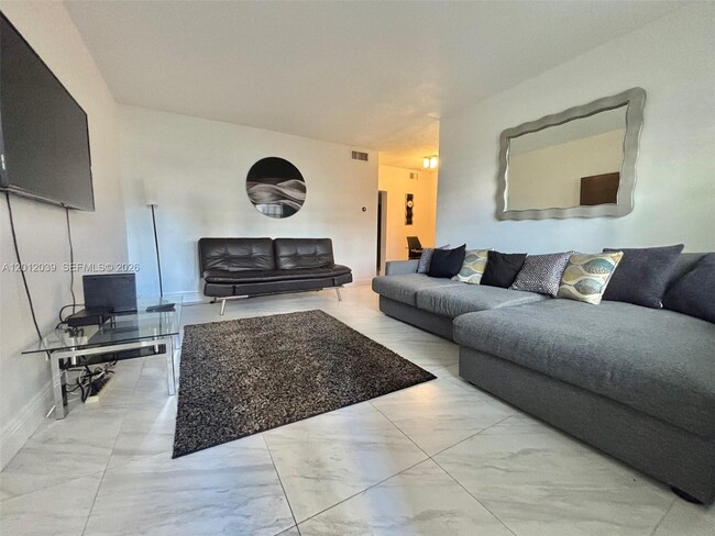 Building Photo - 2200 S Ocean Dr