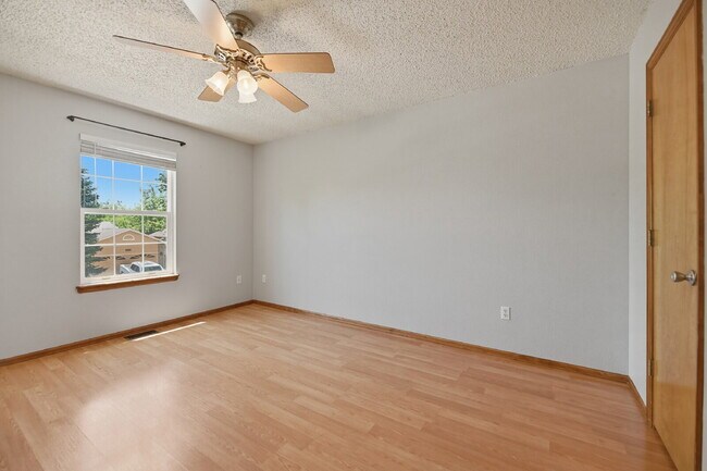 Building Photo - $2,995.95 | 4 Bed, 2 Bath Single Family Westminster Home – Central A/C and heating, In Unit Washe...