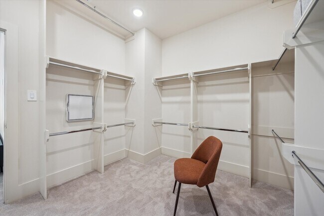 Building Photo - 5903 Urban Pnes St