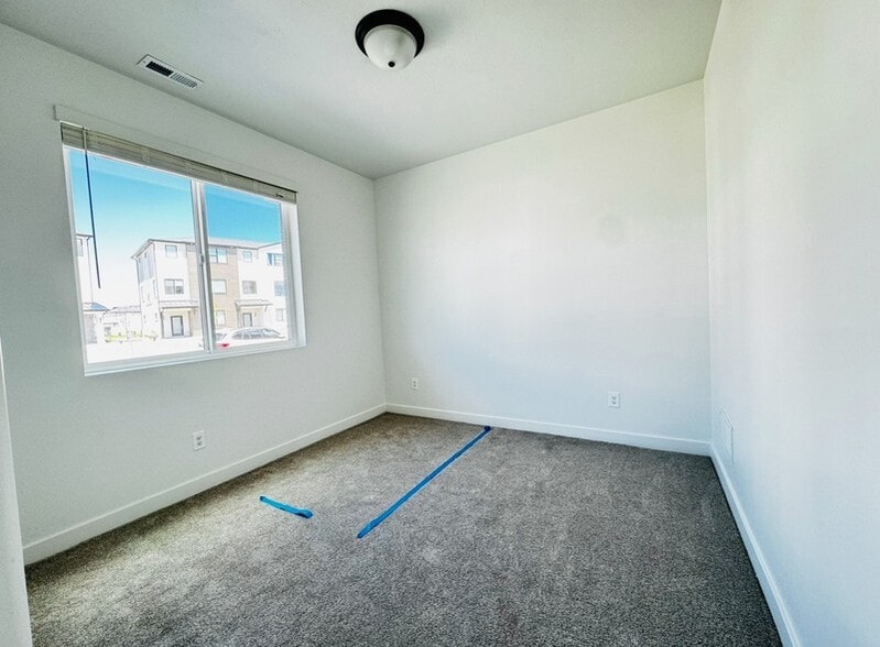 Building Photo - 864 W 900 S