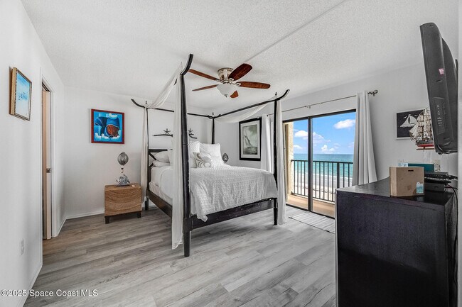 Building Photo - 1465 Jimmy Buffett Mem Hwy