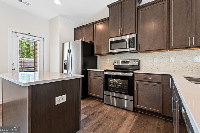 Building Photo - 776 Crestwell Cir