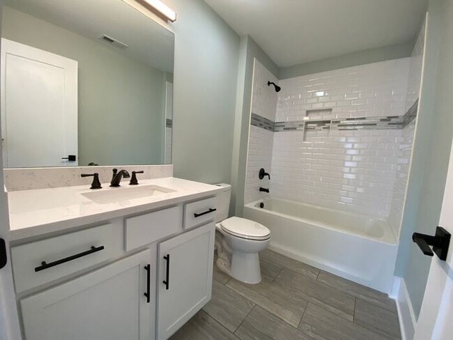 Building Photo - Newer Contruction - 3 Bed 3.5 Bath 3 Stories!