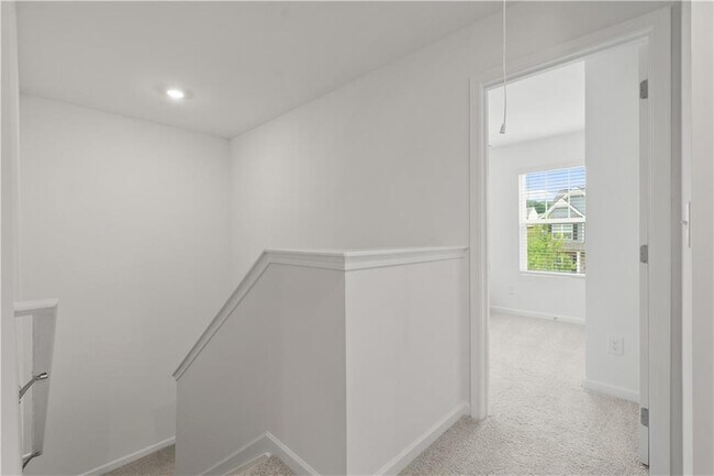 Building Photo - 220 Bloomfield Cir