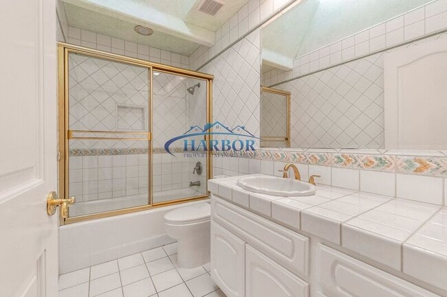 Building Photo - 1504 Vía Margarita