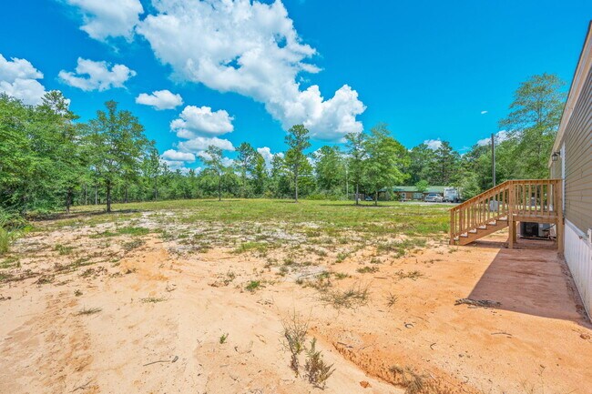 Building Photo - 126 Pansy Ln
