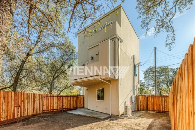 Building Photo - 7437 Antelope Rd