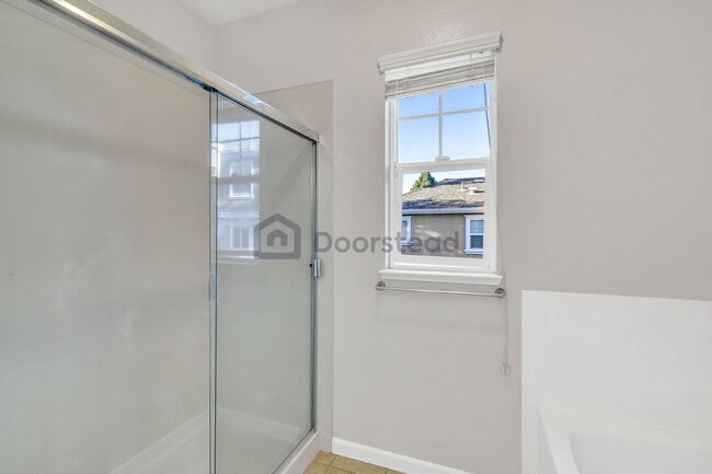 Building Photo - 2743 Lavender Ter