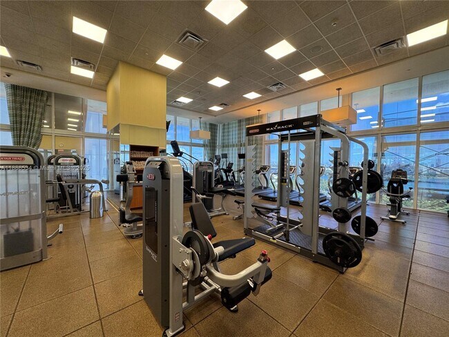 Building Photo - 50 Biscayne Blvd