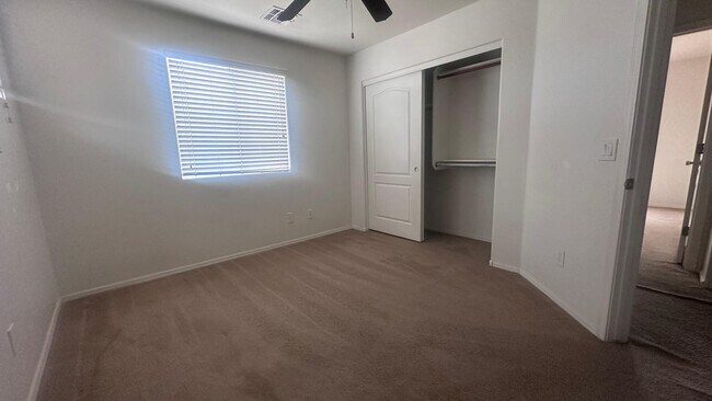 Building Photo - 7313 S 48th Dr