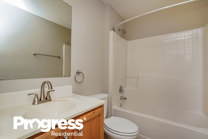 Building Photo - 3245 Bellericay Ln