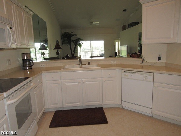 Building Photo - 10537 Washingtonia Palm Way