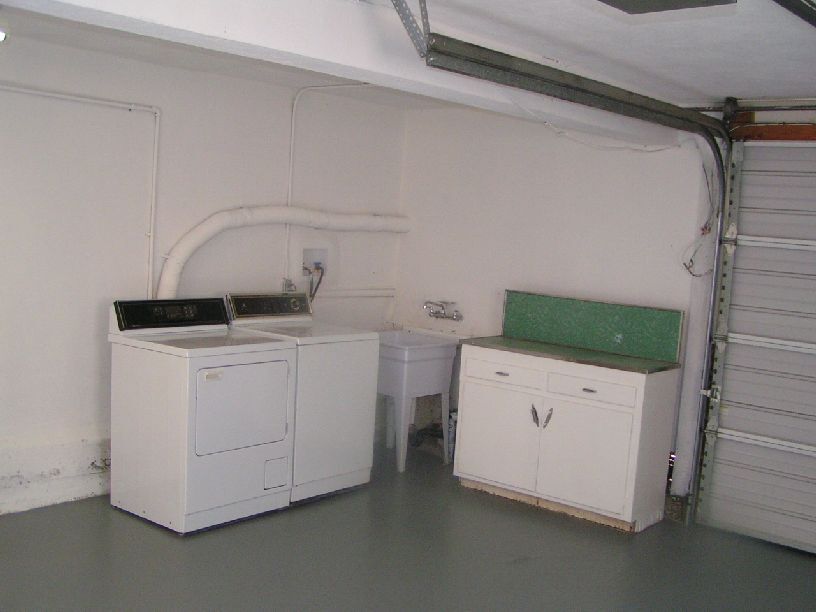 Building Photo - 2204 Castro St