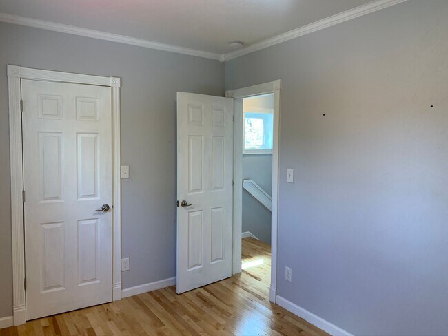 Building Photo - The Eagle Tower