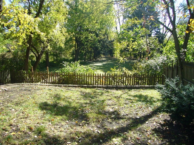 Building Photo - 1953 Curtiss St