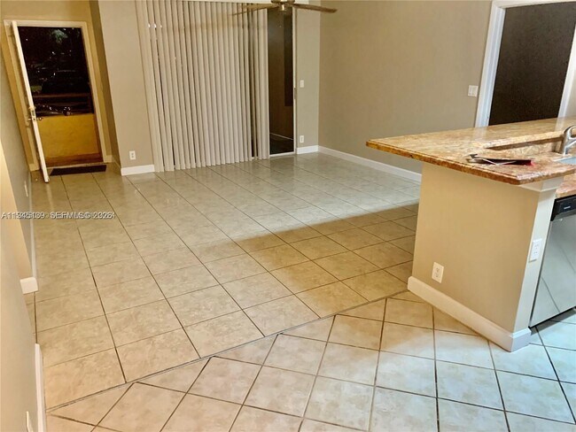 Building Photo - 621 Lyons Rd