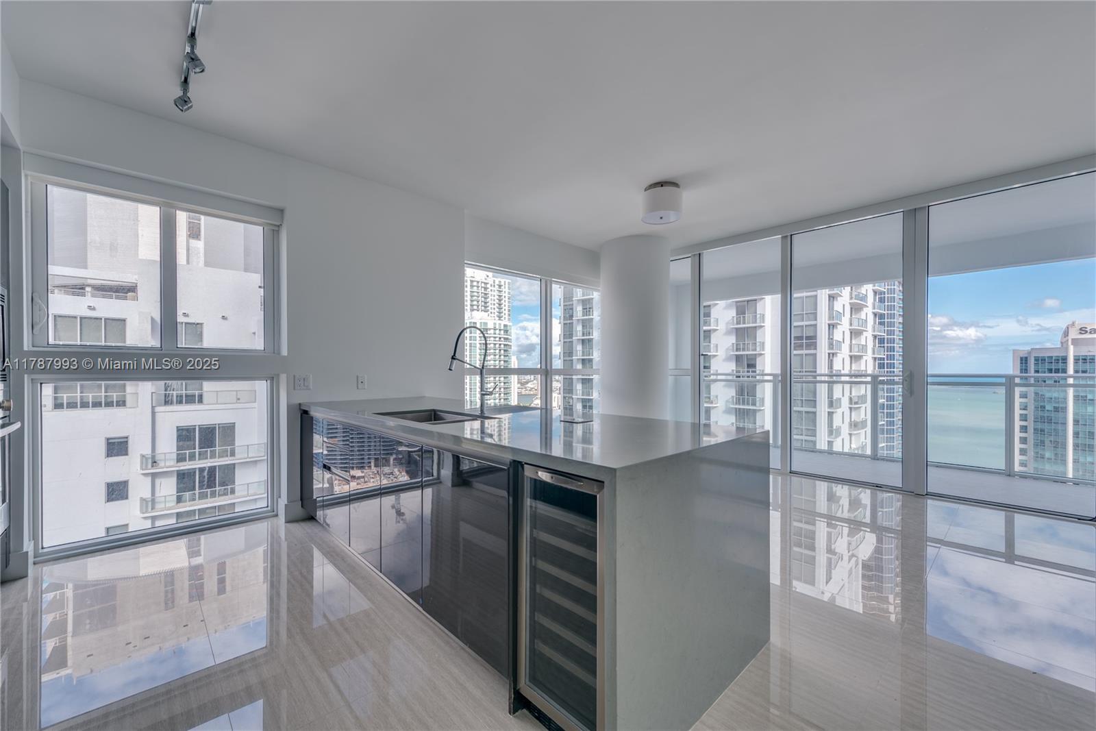 Building Photo - 1080 Brickell Ave