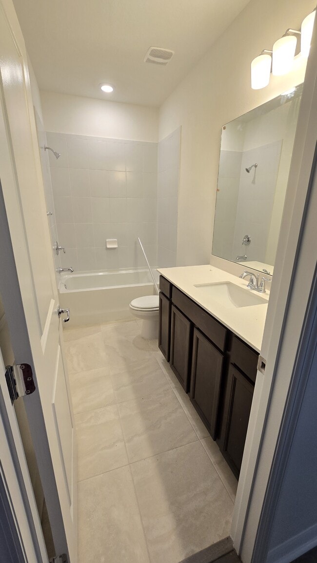 Building Photo - 757 Blind Oak Cir
