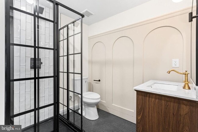 Building Photo - 2341 Belgrade St