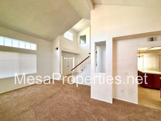Building Photo - 14581 King Canyon Rd