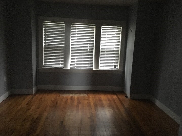 Living area - 240 Highland Ave