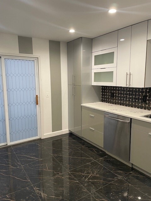 Building Photo - 15 Weed Ave