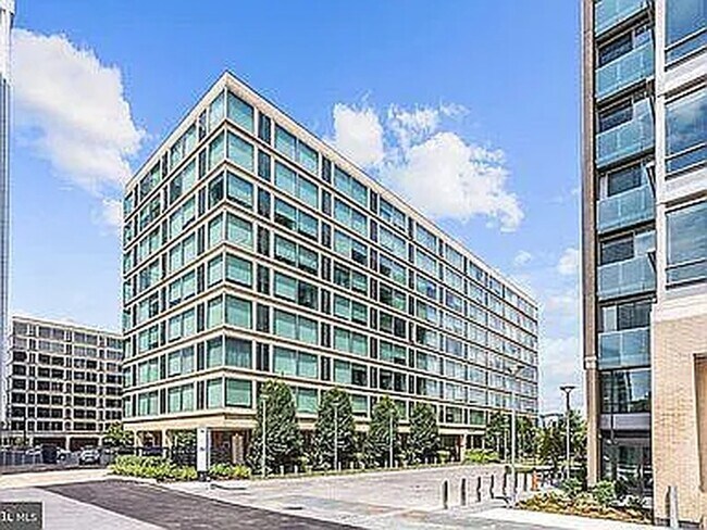 Building Photo - 1101 3rd St SW