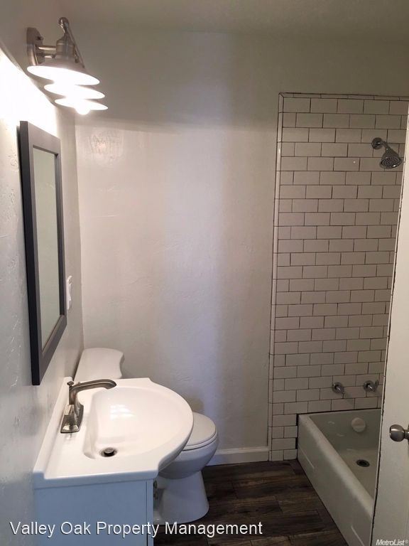Building Photo - 2966 Ross Ave
